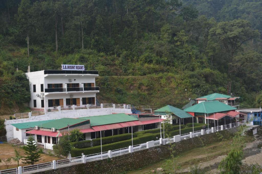 Riverside Resort Lansdowne Esterno foto