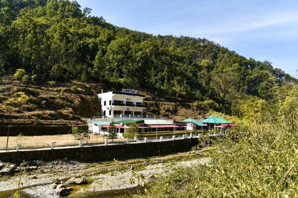 Riverside Resort Lansdowne Esterno foto