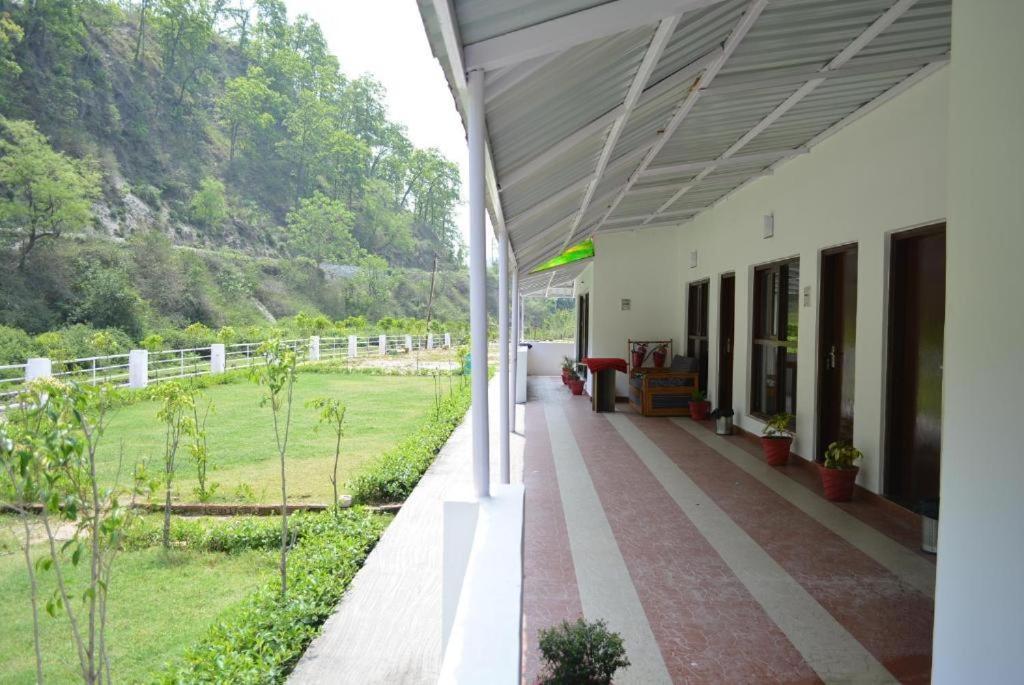 Riverside Resort Lansdowne Esterno foto
